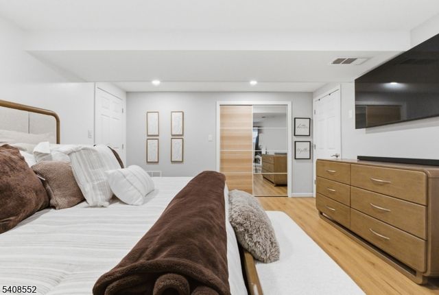 408 Main St, Hope Twp., NJ 07825