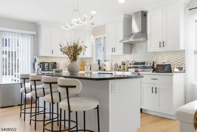 408 Main St, Hope Twp., NJ 07825