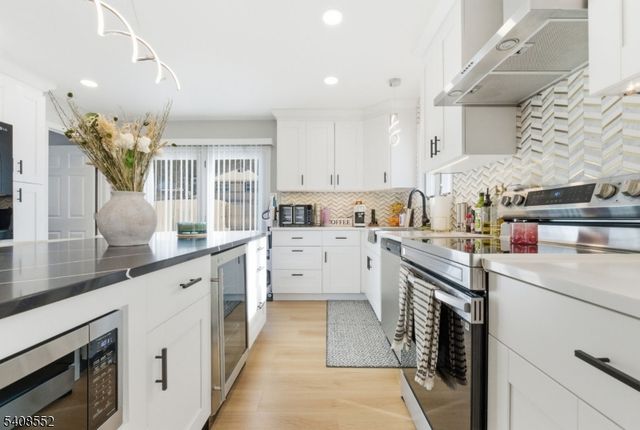 408 Main St, Hope Twp., NJ 07825