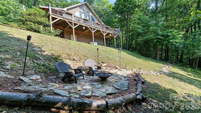 616 Appaloosa Trail, Waynesville, NC 28785
