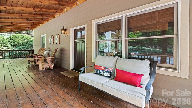 616 Appaloosa Trail, Waynesville, NC 28785