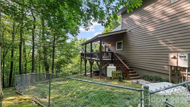 616 Appaloosa Trail, Waynesville, NC 28785