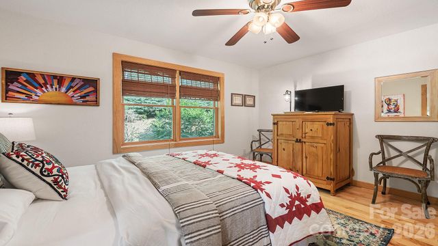 616 Appaloosa Trail, Waynesville, NC 28785