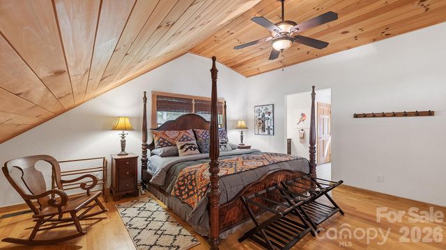 616 Appaloosa Trail, Waynesville, NC 28785