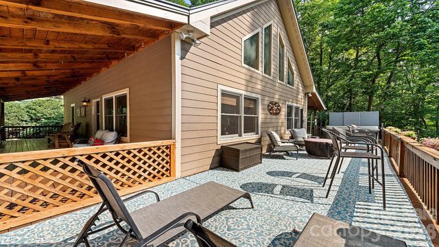 616 Appaloosa Trail, Waynesville, NC 28785