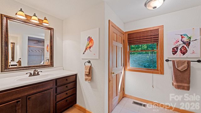 616 Appaloosa Trail, Waynesville, NC 28785