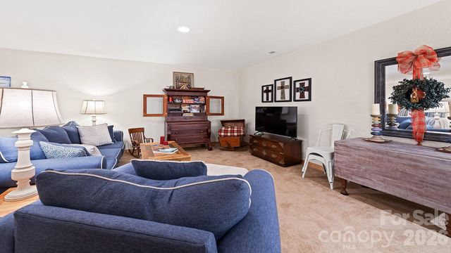 616 Appaloosa Trail, Waynesville, NC 28785