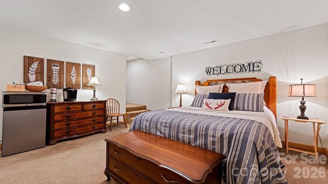 616 Appaloosa Trail, Waynesville, NC 28785