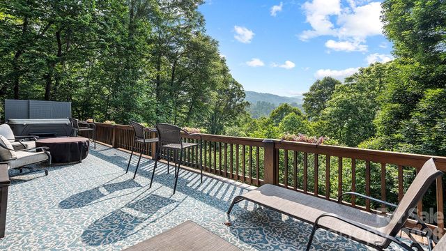 616 Appaloosa Trail, Waynesville, NC 28785