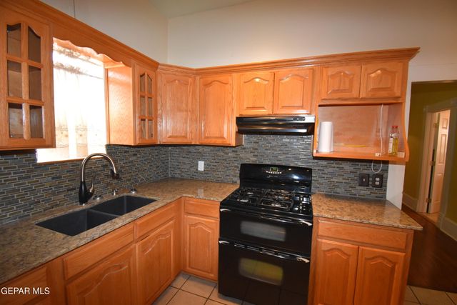 3608 DOUGLAS Avenue, El Paso, TX 79903