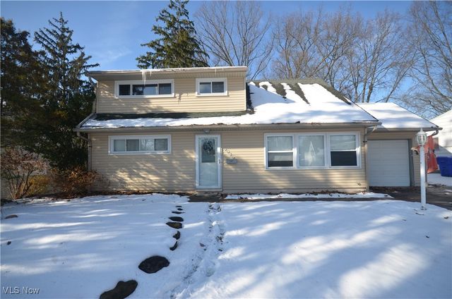 3095 Prior Drive, Cuyahoga Falls, OH 44223