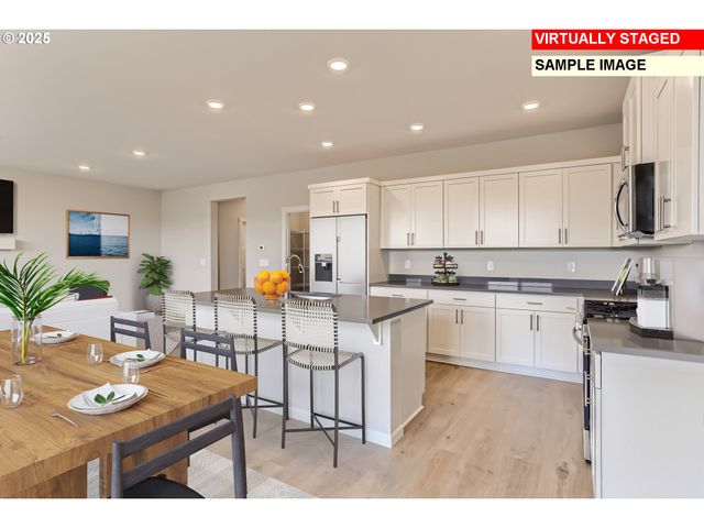 2626 Mount Saint Helens Ave Se, Salem, OR 97302