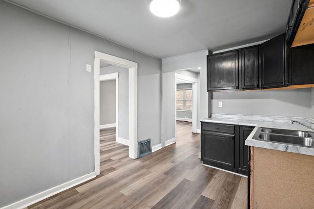 565 Jackson Street, Gary, IN 46402