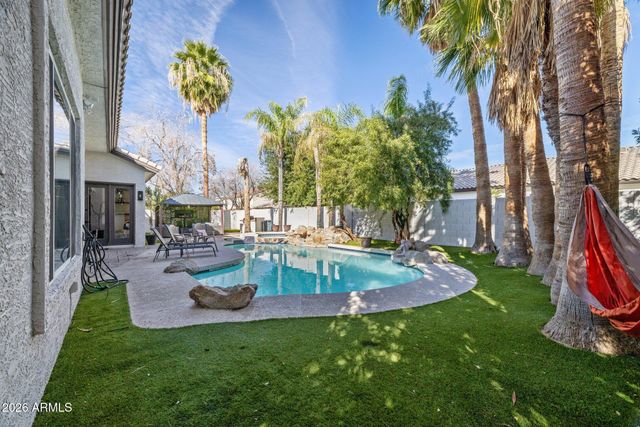 2732 E Hillery Drive, Phoenix, AZ 85032