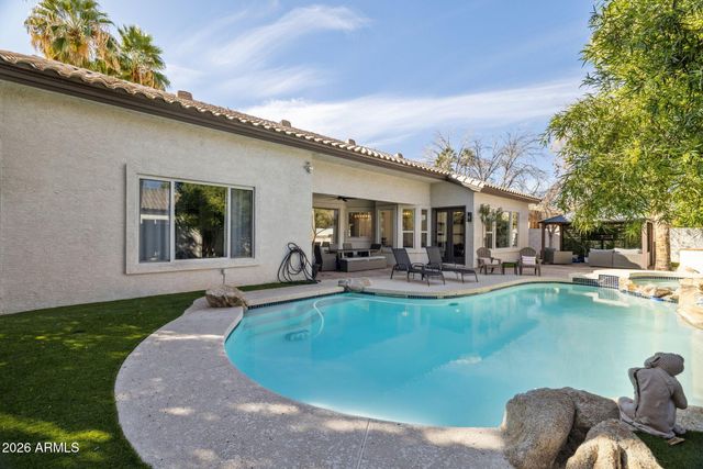 2732 E Hillery Drive, Phoenix, AZ 85032