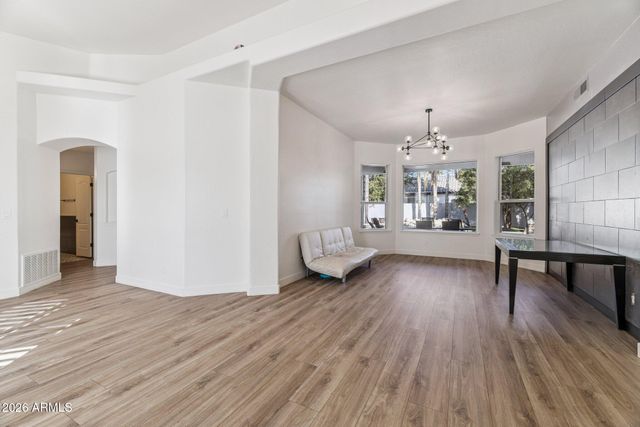 2732 E Hillery Drive, Phoenix, AZ 85032