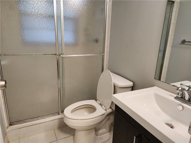 1005 Country Club Drive 207, Margate, FL 33063