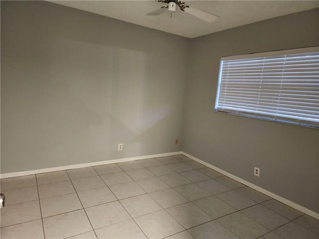 1005 Country Club Drive 207, Margate, FL 33063