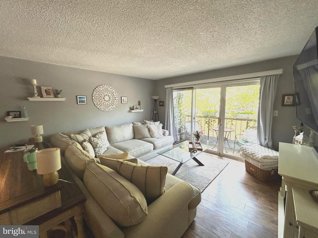 63 HOLLY, TRENTON, NJ 08619 — photo 5