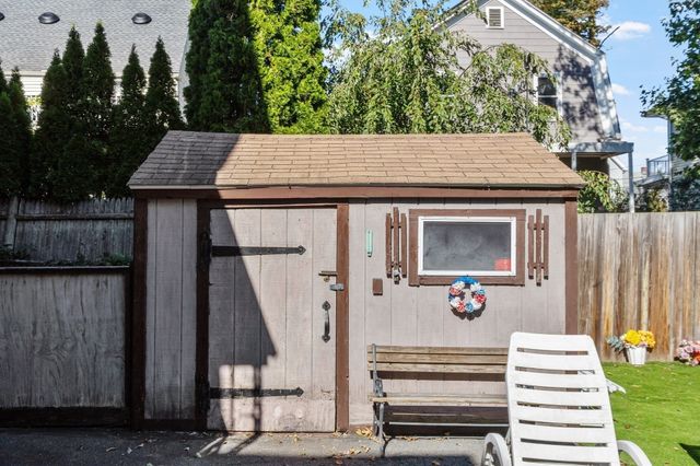 25 Herbert St, Everett, MA 02149