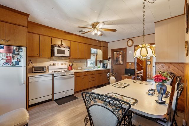 25 Herbert St, Everett, MA 02149