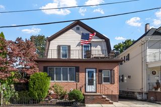 25 Herbert St, Everett, MA 02149
