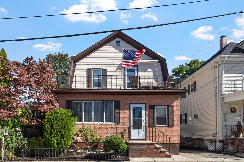 25 Herbert St, Everett, MA 02149