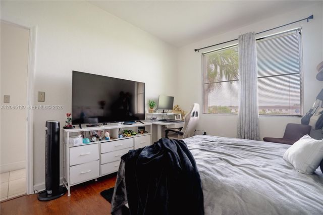 17600 NW 73rd Avenue 201-6, Hialeah, FL 33015