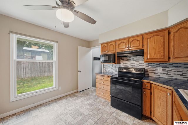 5721 Otoe Street, Lincoln, NE 68506