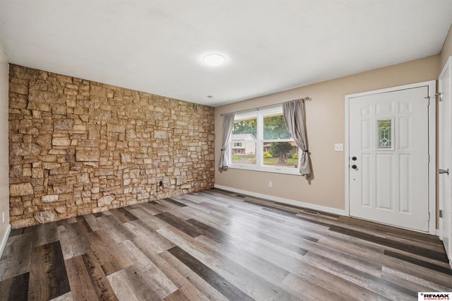 5721 Otoe Street, Lincoln, NE 68506