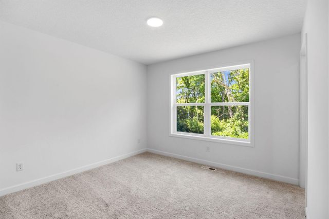 2714 Wood Duck Trail, Shakopee, MN 55379