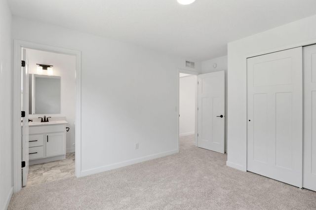 2714 Wood Duck Trail, Shakopee, MN 55379