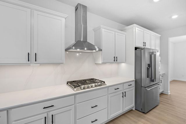 2714 Wood Duck Trail, Shakopee, MN 55379