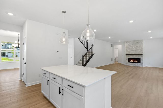 2714 Wood Duck Trail, Shakopee, MN 55379
