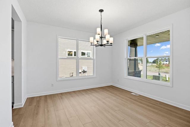 2714 Wood Duck Trail, Shakopee, MN 55379