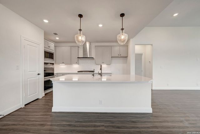 11806 Hackford, San Antonio, TX 78254