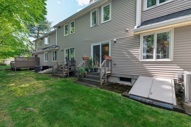 52 Jasper Ln 52, Randolph, MA 02368