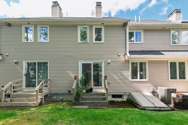 52 Jasper Ln 52, Randolph, MA 02368