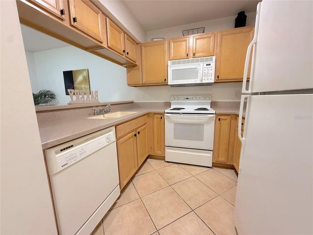 626 BIRD BAY DRIVE S 110, Venice, FL 34285
