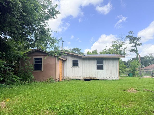 8624 Lawnridge Street, Houston, TX 77016