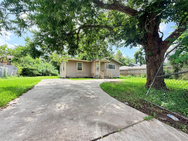 8624 Lawnridge Street, Houston, TX 77016