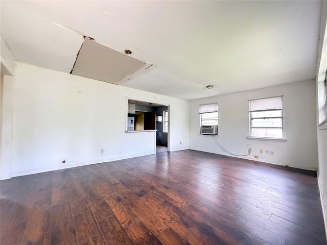 8624 Lawnridge Street, Houston, TX 77016