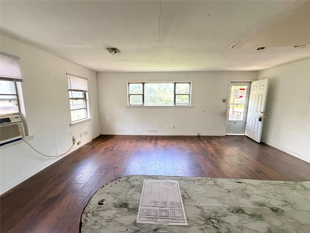 8624 Lawnridge Street, Houston, TX 77016