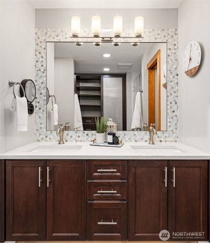 2023 45th Street Ct NW, Gig Harbor, WA 98335