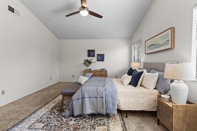 1098 Willow Creek Dr, Yuba City, CA 95991