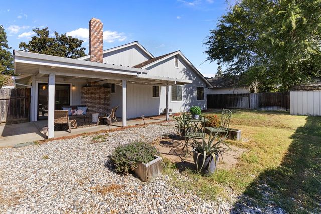 1098 Willow Creek Dr, Yuba City, CA 95991