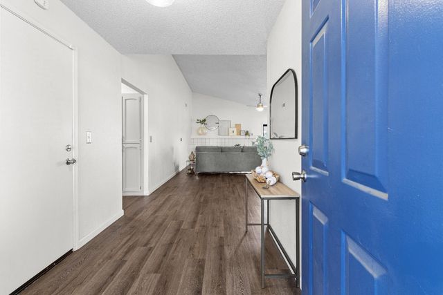 1098 Willow Creek Dr, Yuba City, CA 95991