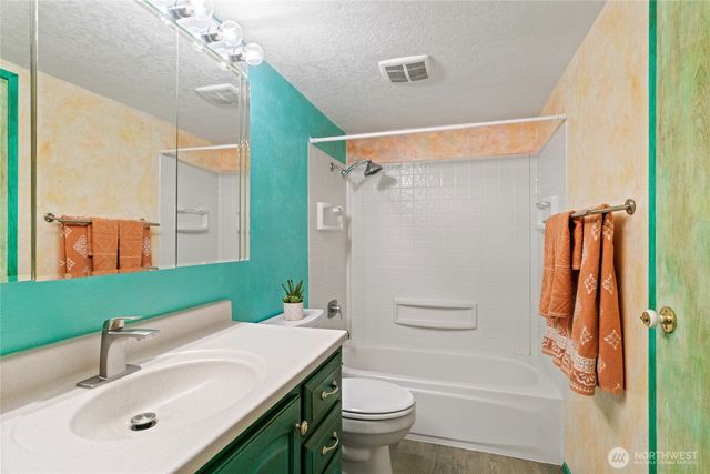 1312 Bel Air Drive, East Wenatchee, WA 98802