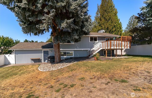 1312 Bel Air Drive, East Wenatchee, WA 98802