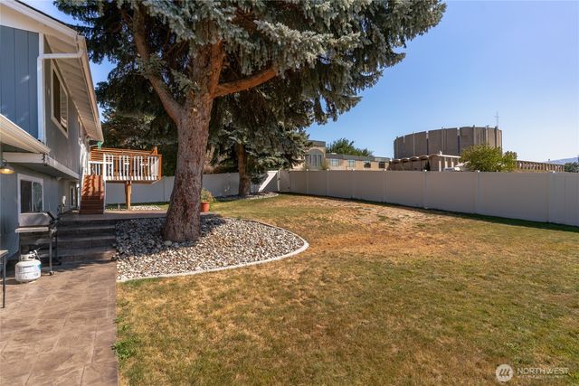 1312 Bel Air Drive, East Wenatchee, WA 98802